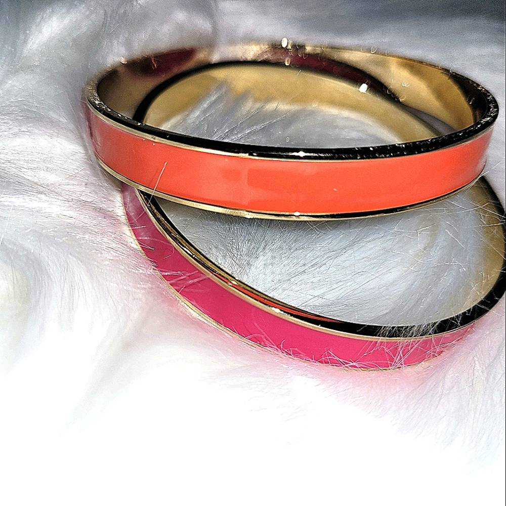 Bracelets - Picture 2 of 5